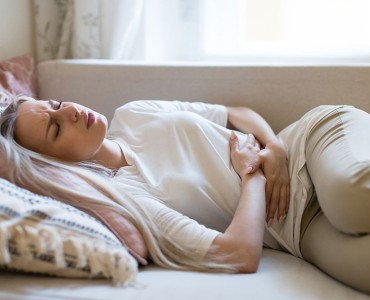 About Abdominal Pain in Women Causes, Complications and Treatment
